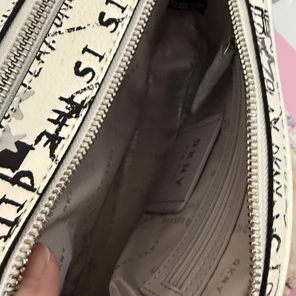DKNY White and Black Graffiti bag - Picture 6 of 10